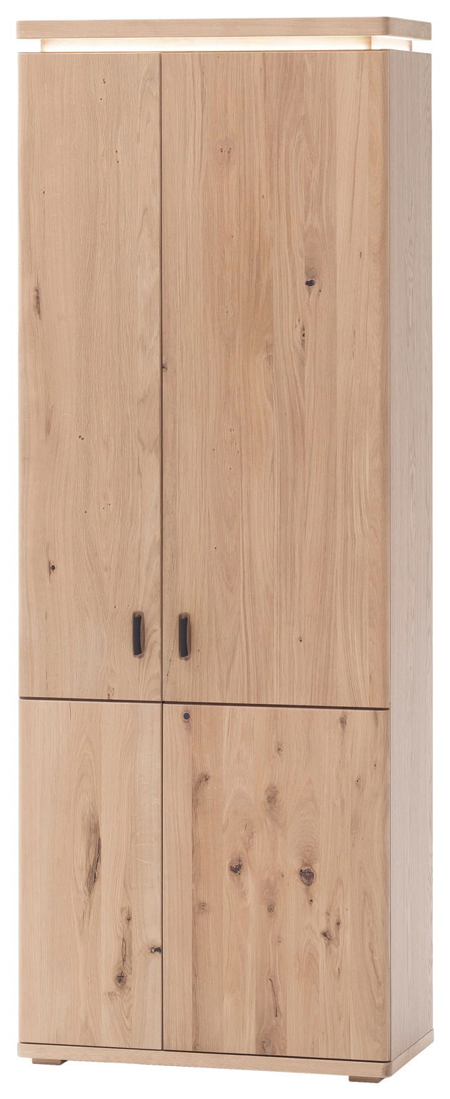 Frontale Ansicht eines hohen, schlichten Holzschranks mit vier Türen und schwarzen Griffen, aus hellem Holz mit natürlicher Maserung.