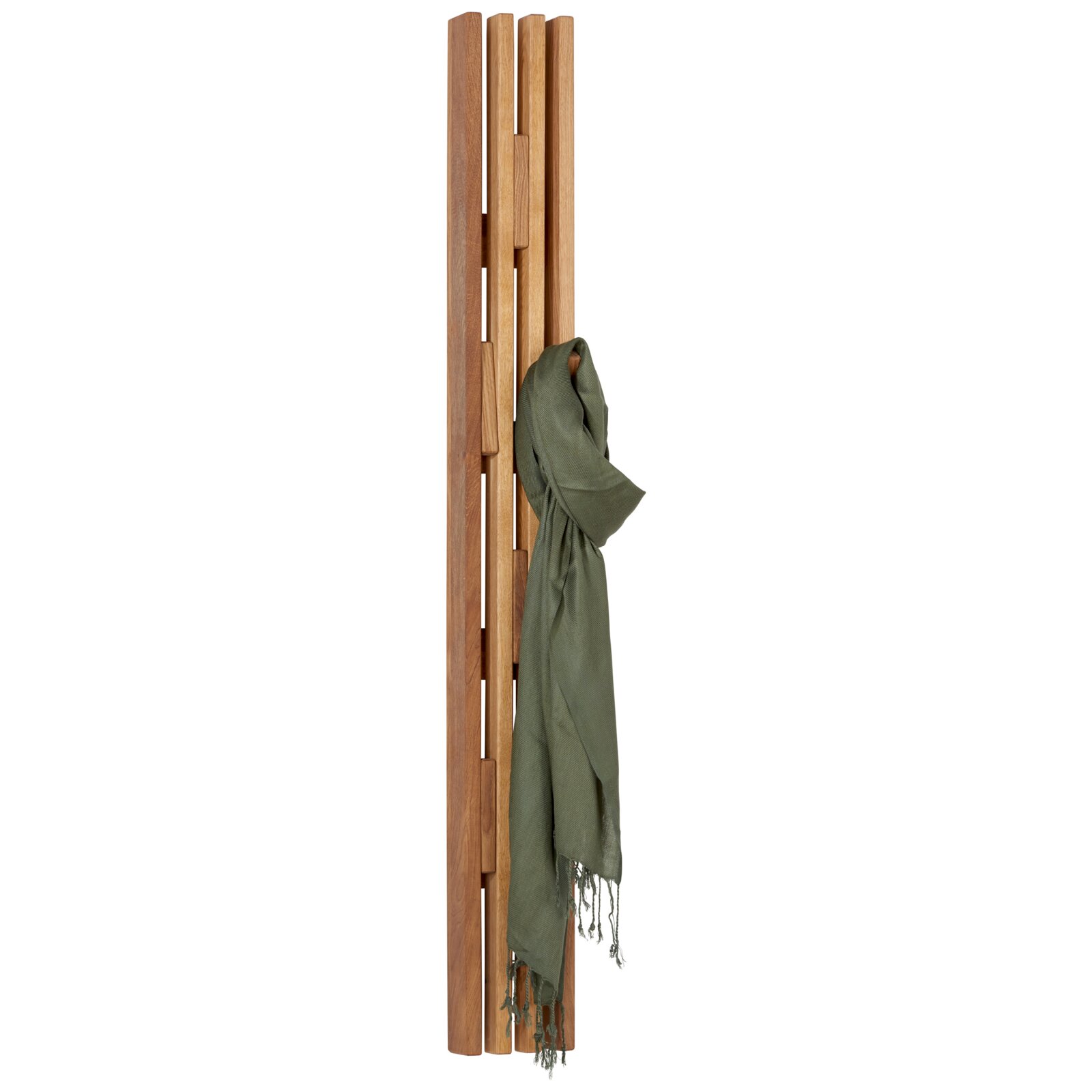 Linea Natura Garderobenpaneel schmal STUDIO LINE Schmaler Garderobenständer aus Holz mit vertikalen Lamellen und integrierten Haken, mit grünem Schal daran, freigestellt auf weißem Hintergrund, Seitenansicht