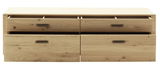 Frontansicht des Zurbrüggen TV-Elements ALENTO aus hellem Holz mit vier Schubladen und dunklen Griffen.