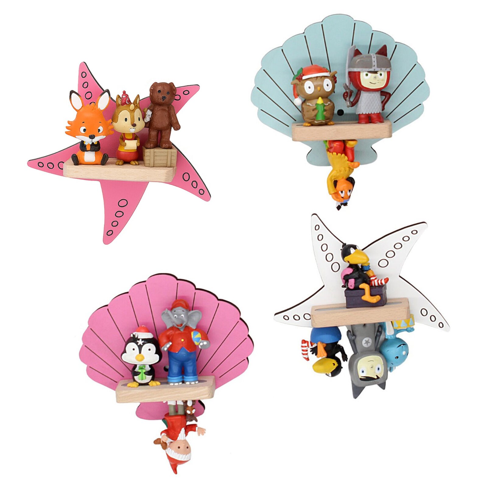 Vier bunte, stern- und muschelförmige Holz-Wandregale mit kleinen Tier- und Figuren-Dekorationen (u. a. Fuchs, Pinguin, Eule, Ritter), freigestellt auf weißem Hintergrund, Frontansicht; zwei Regale sind kopfüber dargestellt.