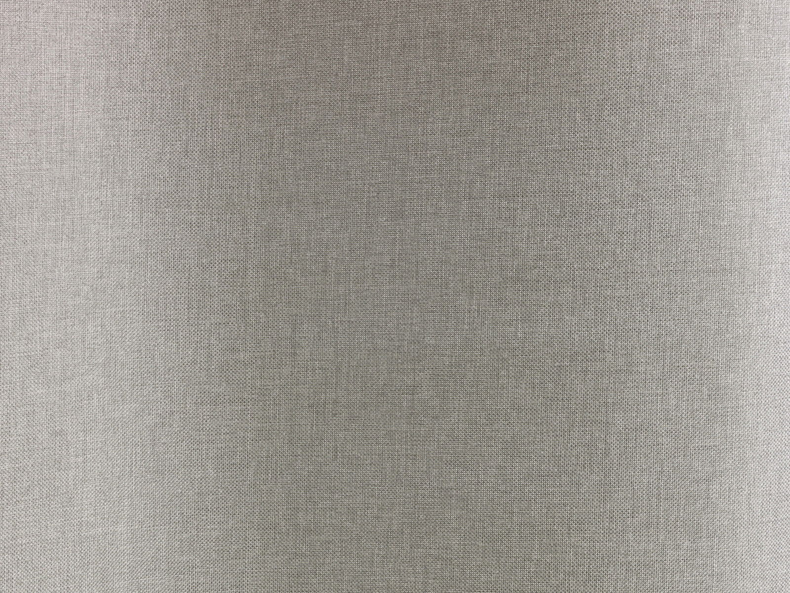 Grauer Duschvorhang in Nahaufnahme mit texturierter Oberfläche