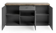 Frontansicht eines offenen Sideboards mit grauen Türen und Schublade, sowie einer Holzoberfläche.