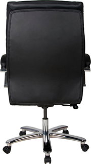 Rückansicht eines schwarzen Chefsessels mit verchromtem Fußkreuz und Rollen.