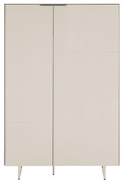 Beige, moderne kast met twee gladde deuren en slanke metalen poten, vooraanzicht tegen een witte achtergrond