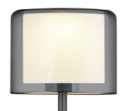 LED-tafellamp KLARA met een modern, cilindrisch ontwerp, gezien vanaf de zijkant