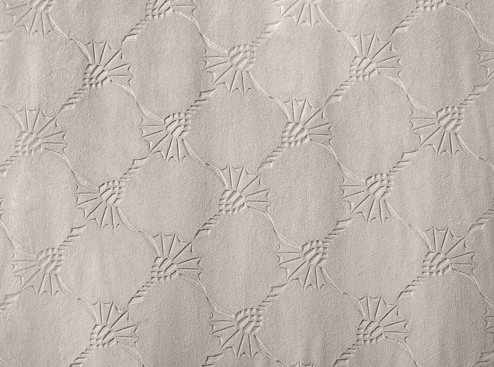 JOOP! Dekoschal J!IMPRESS Nahaufnahme eines Dekoschals mit einem strukturierten, geometrischen Muster in neutralen Tönen.