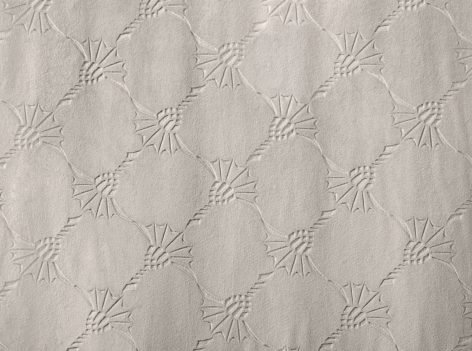 JOOP! Dekoschal J!IMPRESS Nahaufnahme eines Dekoschals mit einem strukturierten, geometrischen Muster in neutralen Tönen.