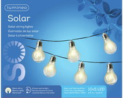 Solarbetriebene Lichterkette mit warmweißen LED-Lampen, 10x5 LEDs, 4,5 m Länge, mit Dauerbetrieb und Flash-Effekt, seitliche Perspektive.