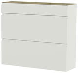 Moderner Hängeschuhschrank in Weiß mit drei Klappen und einer Holzoberfläche, seitliche Perspektive.