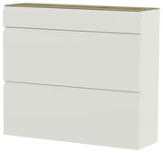 Moderner Hängeschuhschrank in Weiß mit drei Klappen und einer Holzoberfläche, seitliche Perspektive.