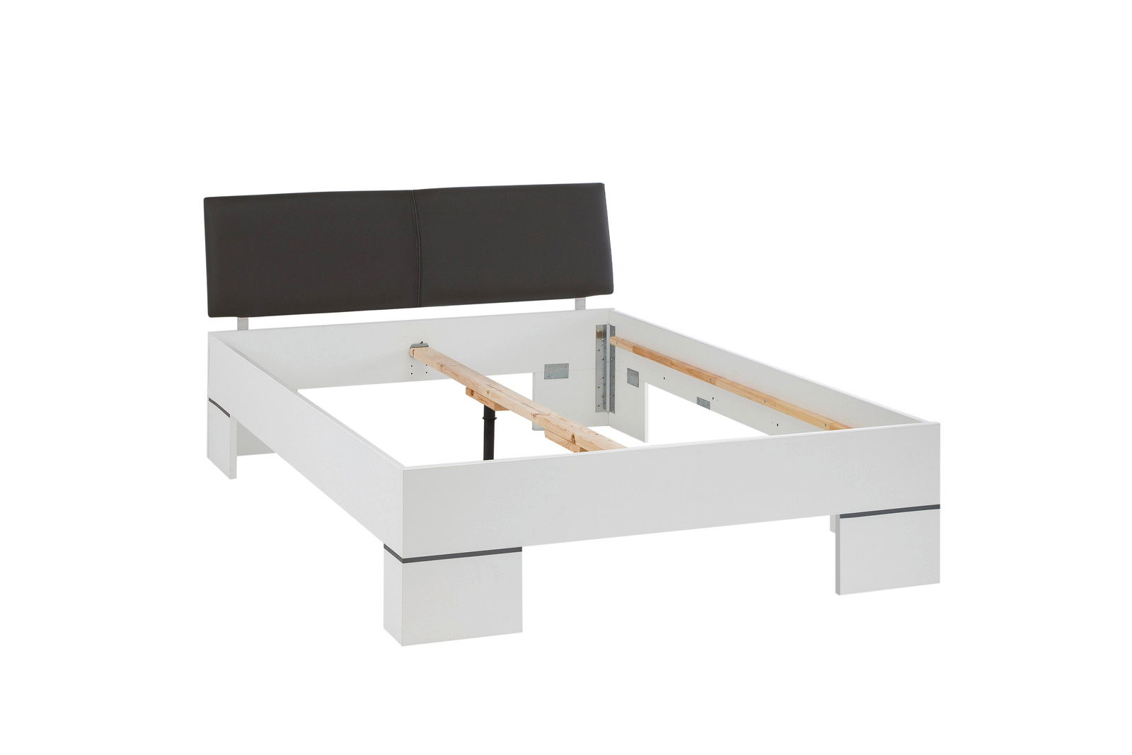 Weißes Bettgestell mit schwarzem Kopfteil, seitliche Perspektive