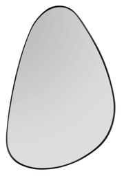 Moderner, asymmetrischer Spiegel mit schwarzem Rahmen, aus der Vorderansicht fotografiert.