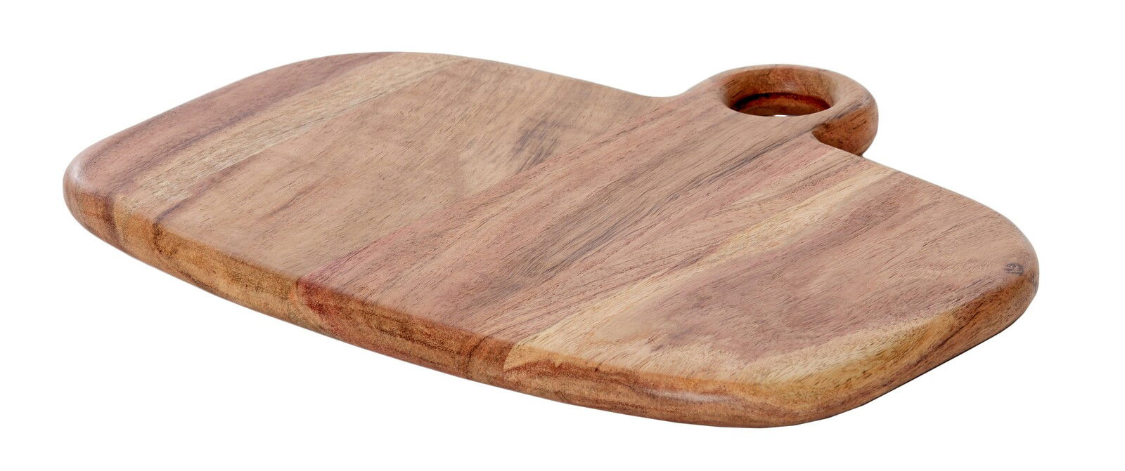 Holzschneidebrett mit Griffloch, aus einer schrägen Perspektive fotografiert.