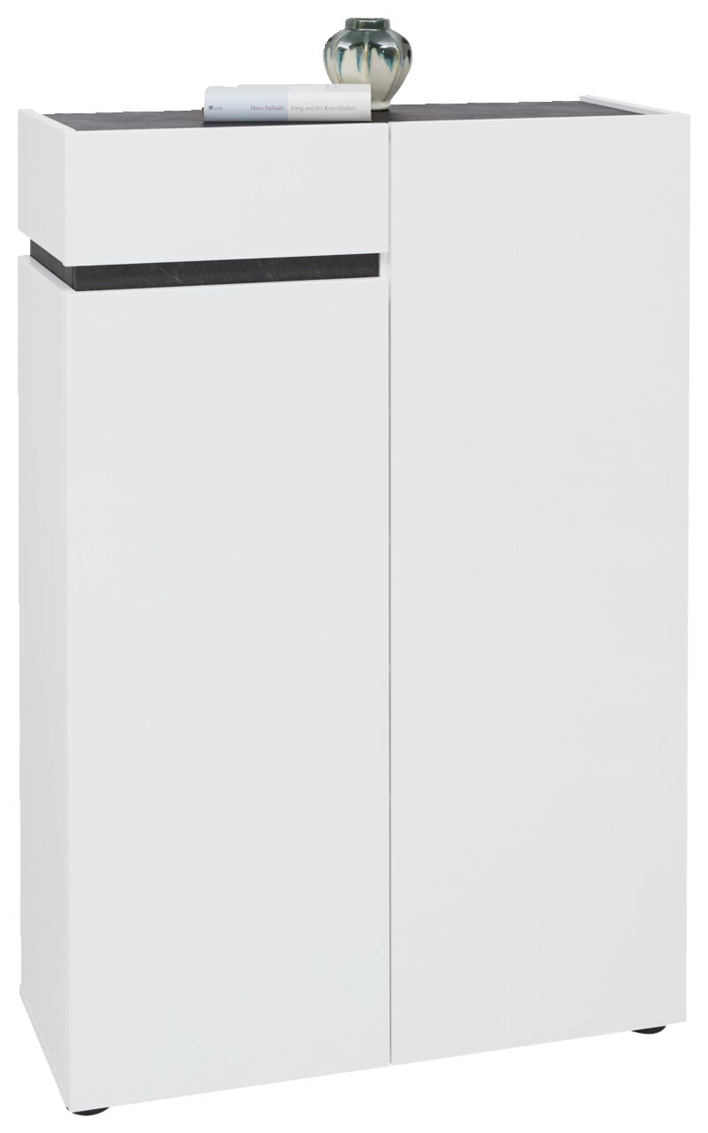 Moderner weißer Schuhschrank mit zwei Türen und einer Schublade, frontal abgebildet. Dekoriert mit einer Vase und einem Buch auf der Oberseite.