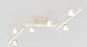 Moderne witte plafondlamp met drie lineaire LED-lichtbalken en zes ronde spots, vanuit onderaanzicht