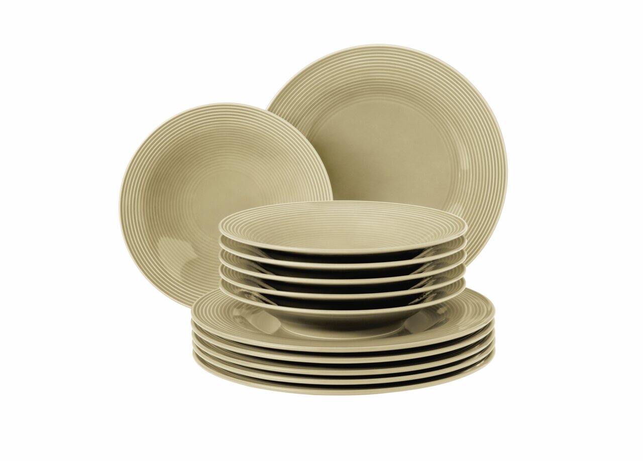 Tafelset Beat 12-tlg. Sand, bestehend aus gestapelten Tellern in sandfarbener Optik, seitliche Perspektive