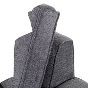 Graue Polsterecke mit Kopfstütze, Nahaufnahme von der Seite