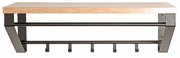 Frontale Ansicht einer Wandgarderobe mit Holzablage und schwarzen Metallhaken.