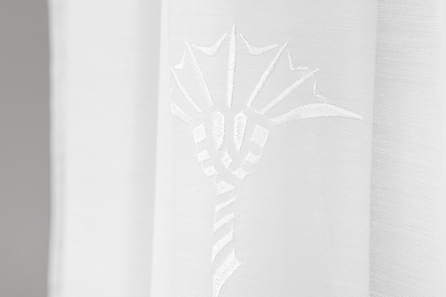 JOOP! Vorhang J!NOLA Nahaufnahme eines weißen Vorhangs mit floralem Muster, seitliche Perspektive