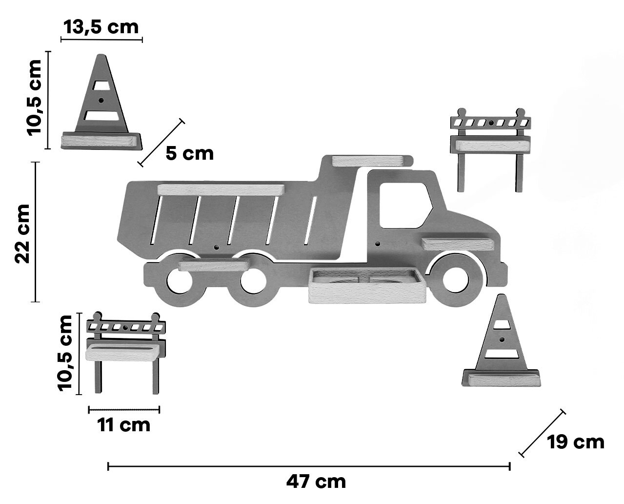 Graues Holzregal in Form eines Muldenkippers/LKWs mit Ablageflächen sowie zwei passenden Regalen (Bank und Pylon), mit Maßangaben; Seitenansicht von vorn rechts auf weißem Hintergrund.