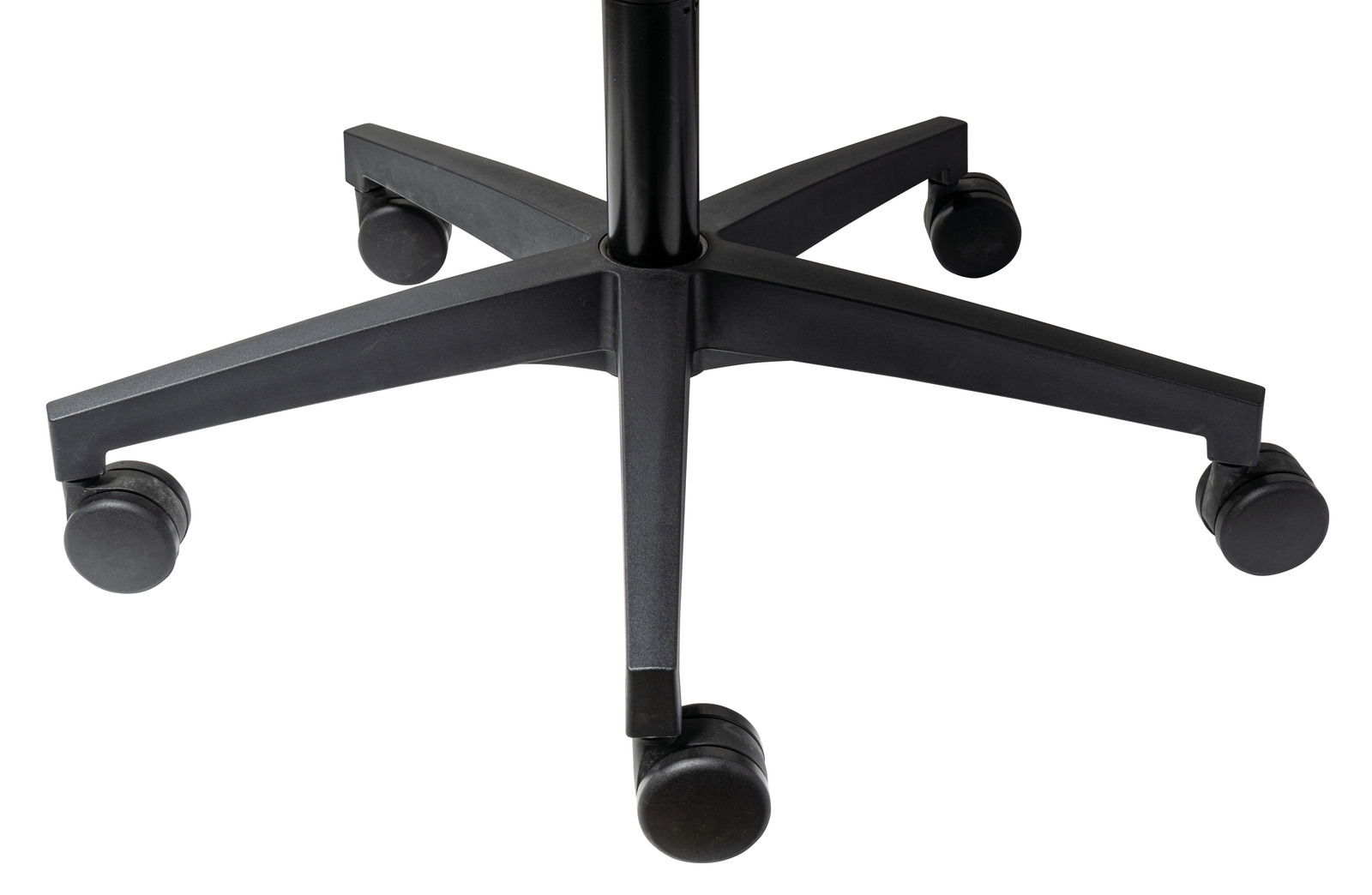 Nahaufnahme der Basis eines Drehstuhls mit fünf Rollen, von oben betrachtet.