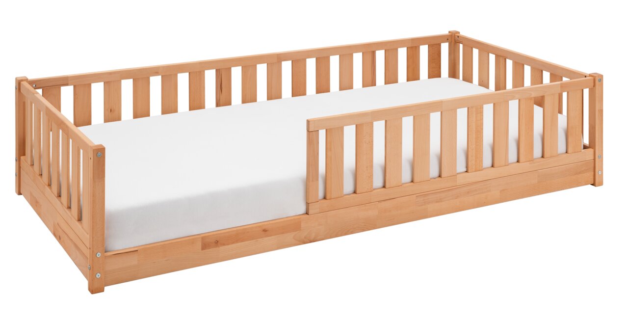 Holzbodenbett mit seitlichen Gittern, seitliche Perspektive