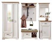 Garderoben-Set in klassischem Design mit weißem Holz und naturbelassenen Akzenten, bestehend aus einem Kleiderschrank, einer Wandgarderobe mit Haken und Ablage, einem Spiegel, einer Sitzbank mit Stauraum und einem Schrank. Frontalansicht.