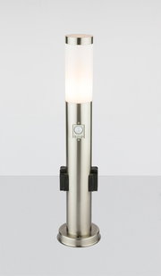 Moderne Außenleuchte aus Edelstahl mit zylindrischem Design und integriertem Bewegungsmelder, frontal abgebildet.