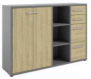 Moderner Aktenschrank mit Holz- und Grautönen, zwei Türen, drei Schubladen und offenen Regalfächern, seitliche Perspektive