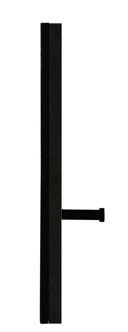 Seitenansicht einer schwarzen Garderobenleiste mit einem Haken, Modell XORA Garderobenleiste GRACE.