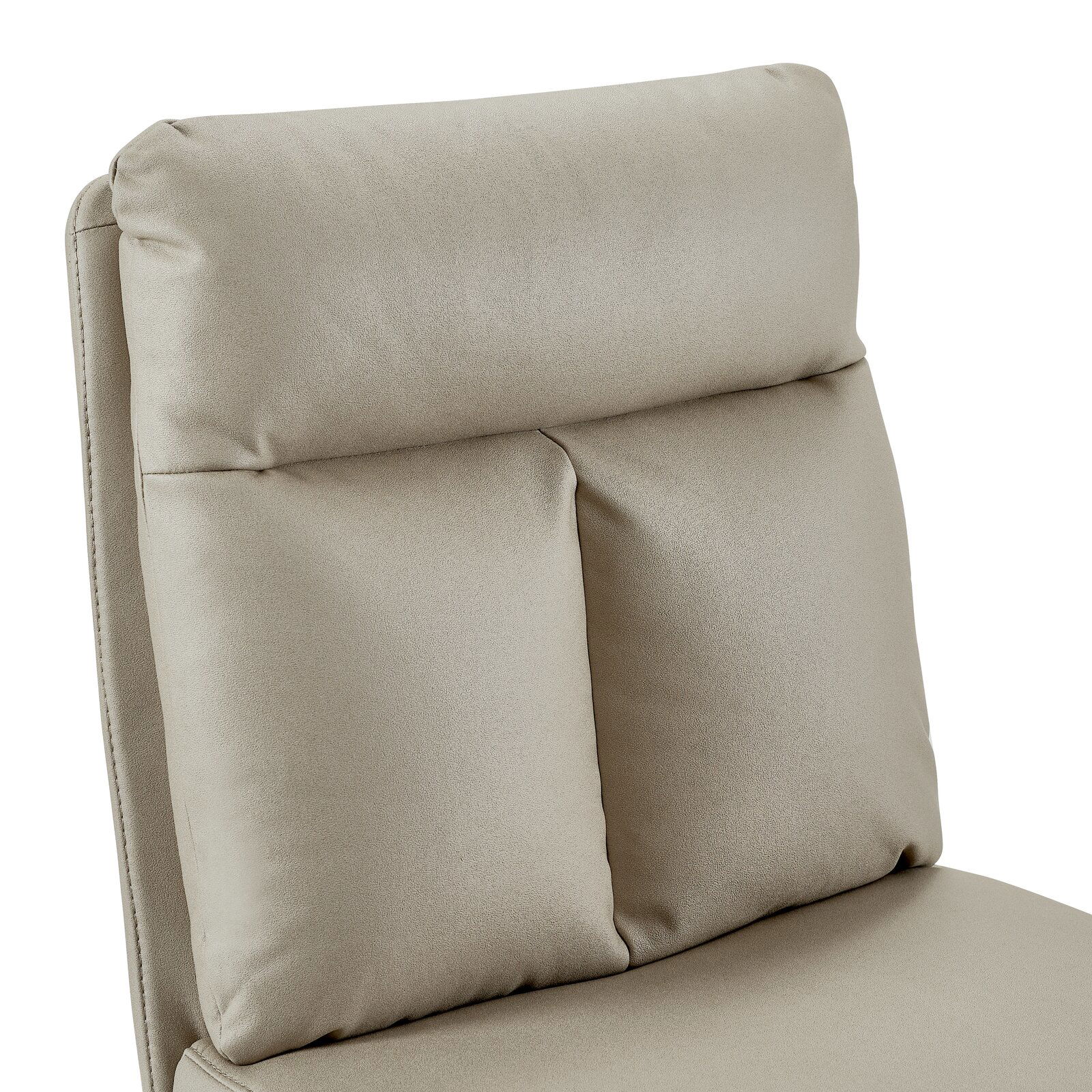 Novel Stuhl EMMA Nahaufnahme eines beigen Stuhlrückens mit weicher Polsterung, seitliche Perspektive