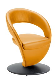 Moderner, gelber Sessel mit geschwungenem Design, seitliche Perspektive
