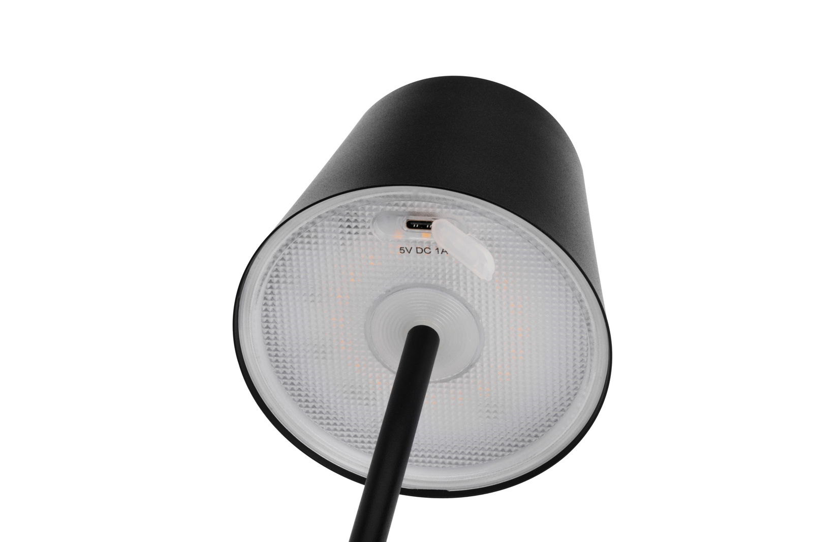 Unteransicht einer schwarzen Akku-Tischleuchte mit USB-Anschluss und strukturiertem Leuchtkörper.