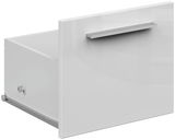 Weiße Schublade mit silbernem Griff, seitliche Perspektive