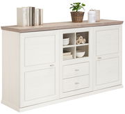 Weißes Sideboard mit Holzplatte, zwei Türen, zwei Schubladen und offenen Regalfächern, seitliche Perspektive
