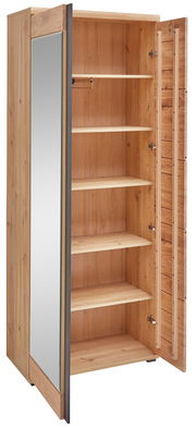 Offener Garderobenschrank aus Holz mit mehreren Regalböden und einer Spiegeltür, Perspektive von vorne links