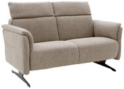 Tweezitsbank in beige, zijaanzicht, met gestoffeerde armleuningen en metalen poten.