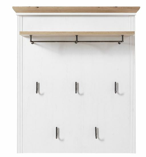 Garderobenpaneel mit fünf Haken und einem Regalbrett aus Holz, Frontalansicht