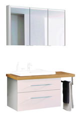 Moderne Badkombination mit Spiegelschrank und Waschtisch aus Holz und weißen Schubladen, seitliche Perspektive