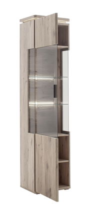 Moderne Vitrine aus Holz mit Glastüren, seitliche Perspektive