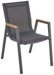 Moderner Stapelsessel mit grauem Metallrahmen und Holzarmlehnen, seitliche Perspektive