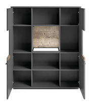 Frontale Ansicht eines modernen Highboards mit offenen und geschlossenen Fächern in dunklem Holzdesign.