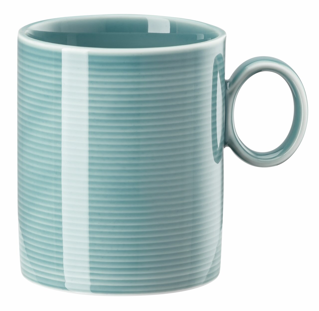 Großer türkisfarbener Becher mit Henkel, seitliche Perspektive