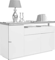 Weißes Sideboard mit zwei Türen und zwei Schubladen, dekoriert mit einer Lampe und Büchern, seitliche Perspektive.