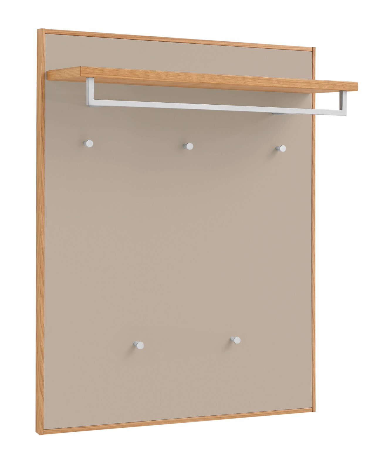 Moderne Wandgarderobe mit beigefarbener Rückwand im Holzrahmen, Ablage mit Kleiderstange aus Metall und mehreren Haken, schräg von vorne links fotografiert