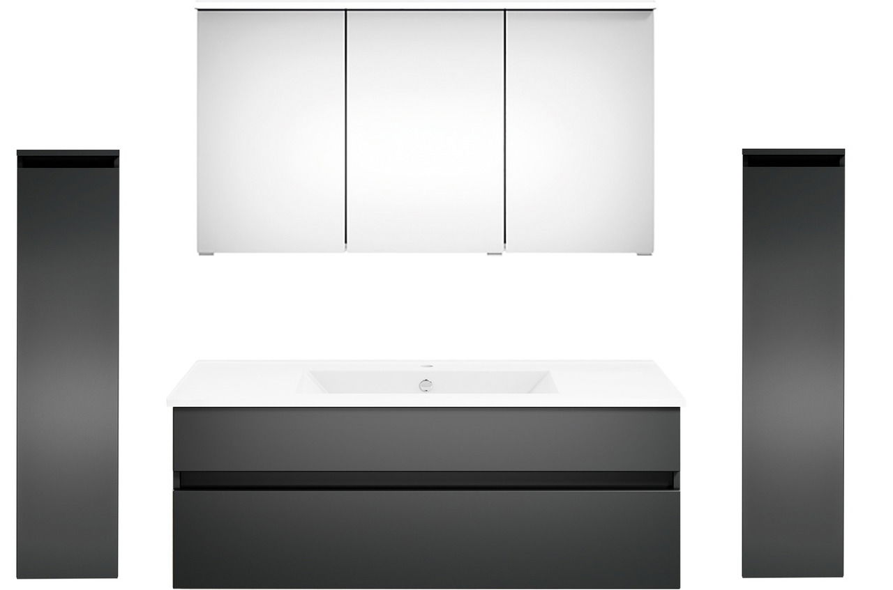 Moderne Badkombination mit Spiegelschrank und Waschbecken, frontal betrachtet