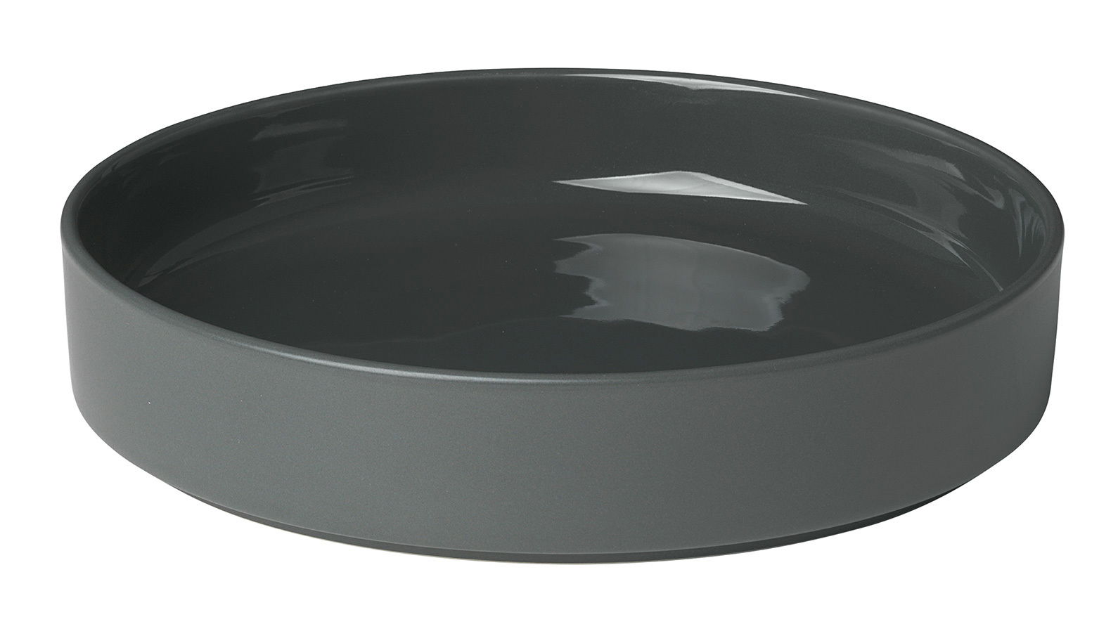 Tiefer Teller der Serie PILAR in Agave Grün von Blomus, seitliche Perspektive