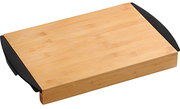 Bambus-Schneidebrett mit zwei schwarzen Auffangschalen, seitliche Perspektive