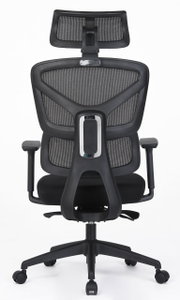 Ergonomische draaistoel met rugleuning van gaas en hoofdsteun, achteraanzicht