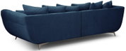 Donkerblauwe, gestoffeerde hoekbank met stoffen bekleding, hoge rugleuning en meerdere rugkussens op slanke metalen poten, afgebeeld vanuit een schuin achteraanzicht (achteraanzicht).